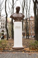 Бюст Матросову Александру Матвеевичу